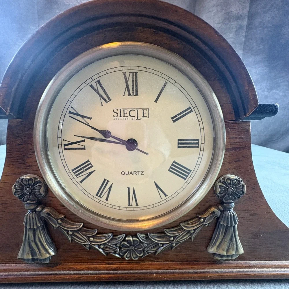 Siecle Collection Wood Mantel Clock Vintage Tambour Style Roman Numerals Parts